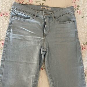 Levi's Women's Light Blue Straight Leg Jeans